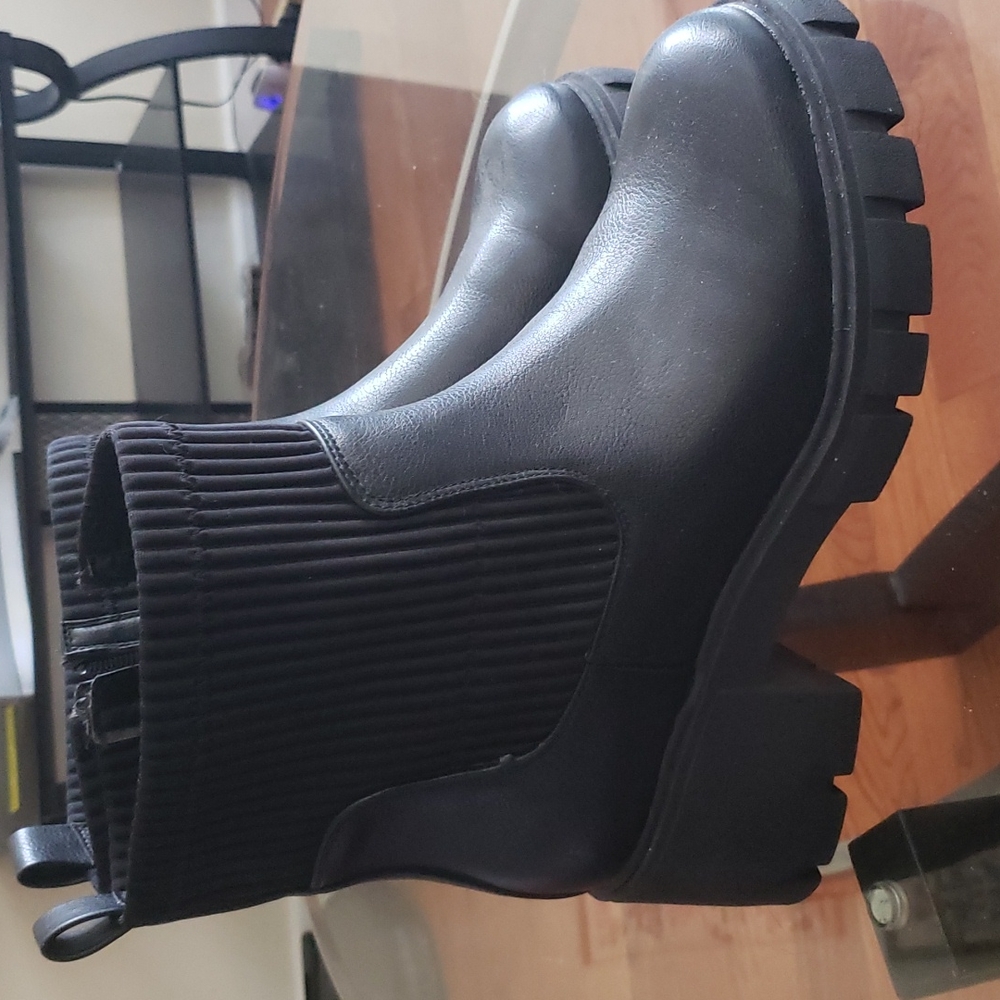 Torrid Faux leather Chelsea Boots NWT